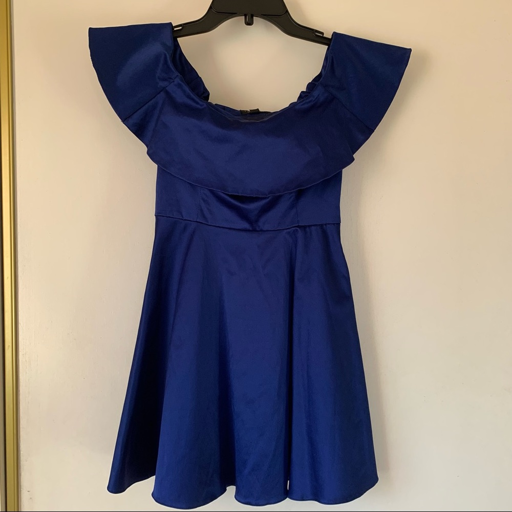 EUC Topshop Off the Shoulder Navy Mini Dress